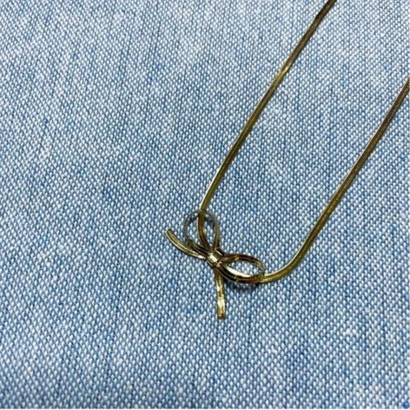 Herringbone 18K Bow Necklace - Picture 3 of 6
